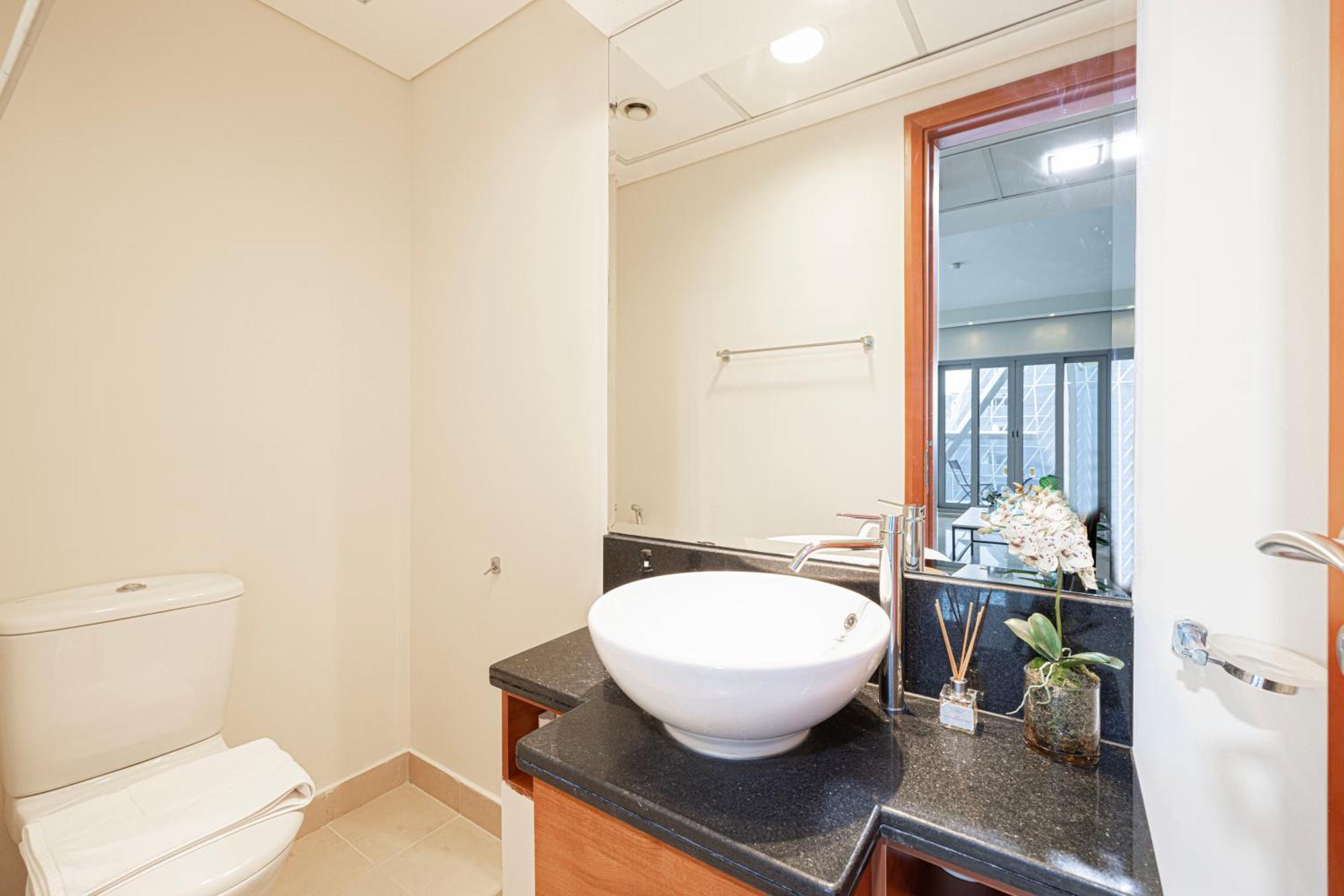 Difc Luxurious Spacious 1-bed In A Prime Location Apartment Dubai