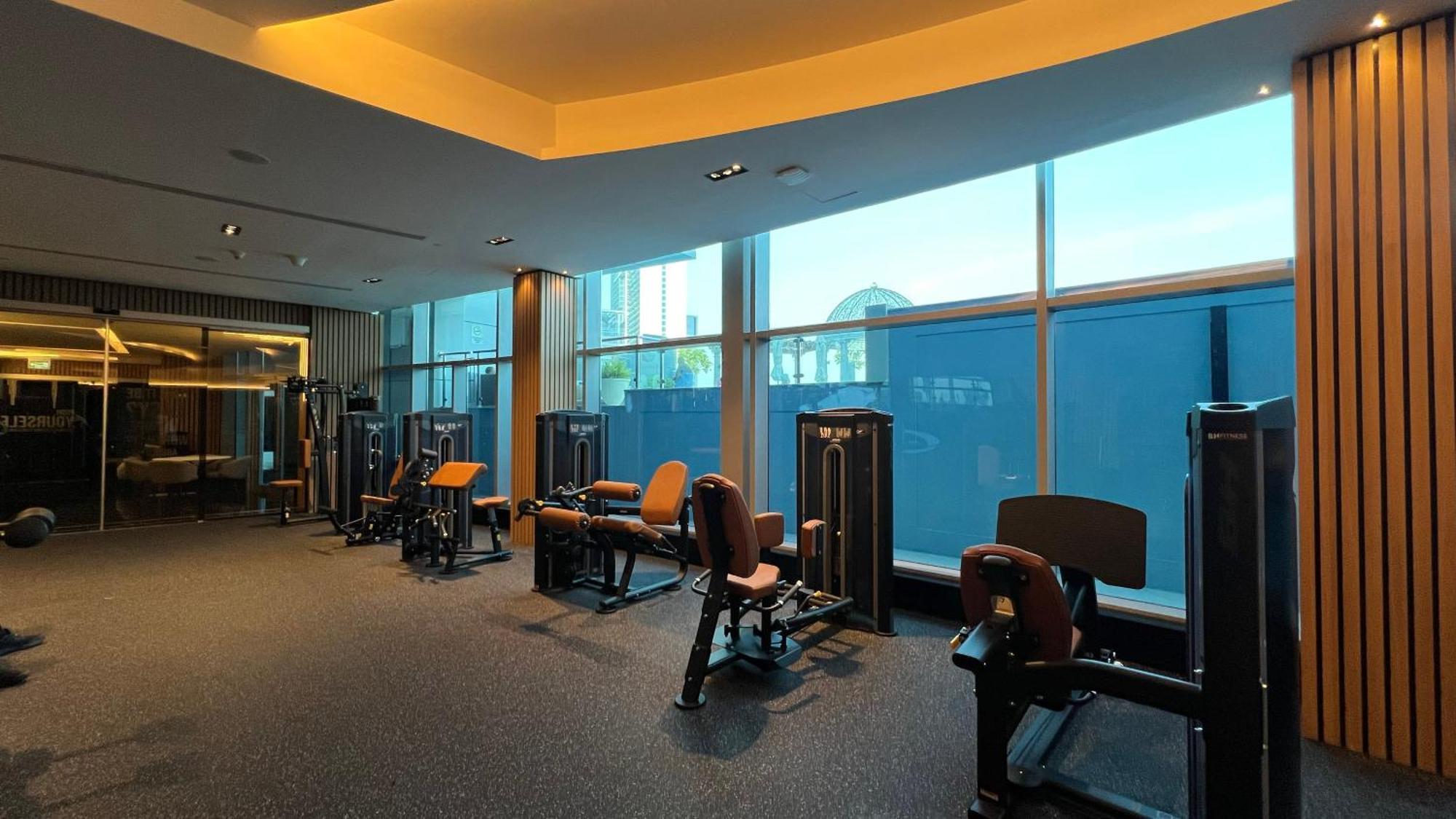 Difc Luxurious Spacious 1-bed In A Prime Location Apartment